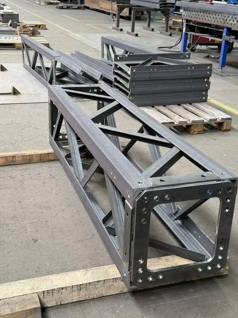 Gefertigtes Stahltragwerk von POWODEN POWER TECHNOLOGIES